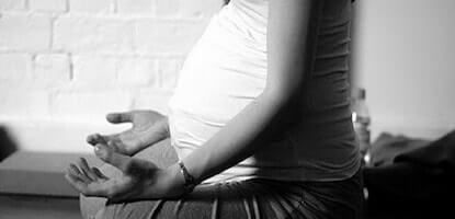 pregnant woman - gratitude meditation pregnancy 