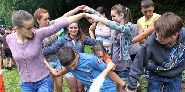 group therapy human knot