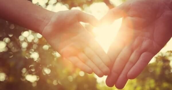 hands heart - definition gratitude